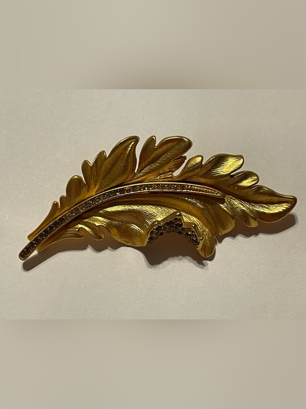 Vintage Rhinestone Gold Tone Feather Brooch #0248